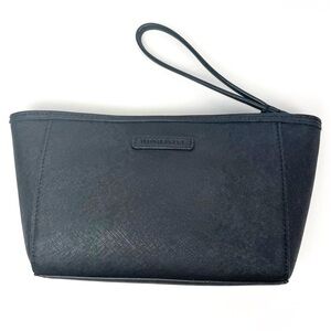 NWOT Vera Bradley Laser Cut Black & White Flower Faux Leather Wristlet